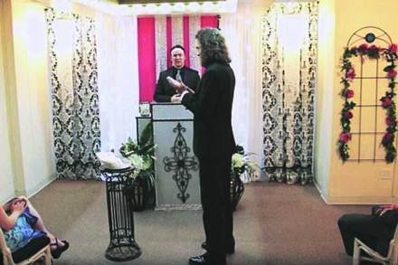 व्हायरलची साथ: शुभमंगल ‘सावधान’..