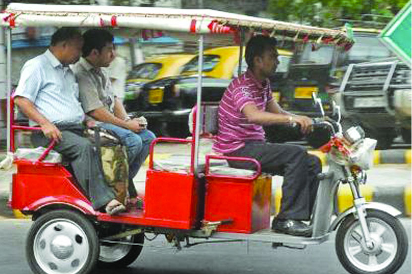 ‘डिझाईन’ मंजूर नसताना ई-रिक्षा रस्त्यांवर कशा?