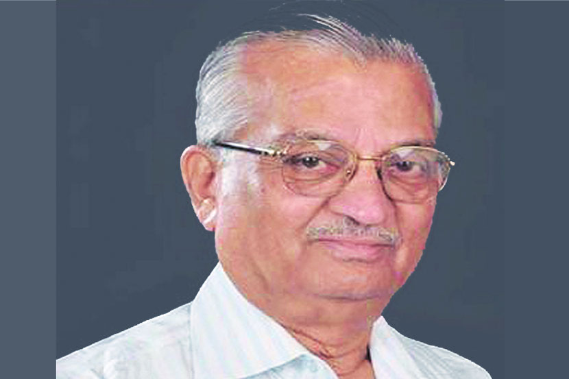 नामवंतांचे बुकशेल्फ : विज्ञानाच्या परिघातील साहित्यविश्व