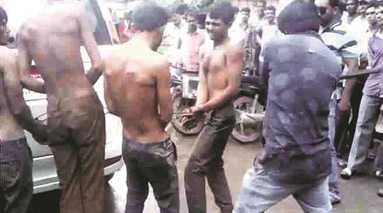 मारहाणीच्या व्हिडिओ पोलीस तपासत आहेत मारहाणीच्या व्हिडिओ पोलीस तपासत आहेत