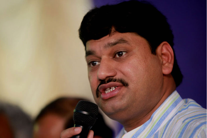 Dhananjay Munde , bank scam , Mumbai, Loksatta, Loksatta news, Marathi, Marathi news Dhananjay Munde , bank scam , Mumbai, Loksatta, Loksatta news, Marathi, Marathi news