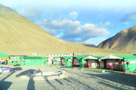 आनंद लडाख कॅम्पिंगचा आनंद लडाख कॅम्पिंगचा
