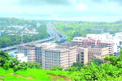 घरांखालील वंशपरंपरागत जमिनीचा हक्क गमावण्याची भीती