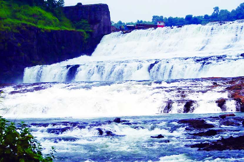 ५ दिवसांत बारवीत १५ टक्के पाण्याची भर ५ दिवसांत बारवीत १५ टक्के पाण्याची भर