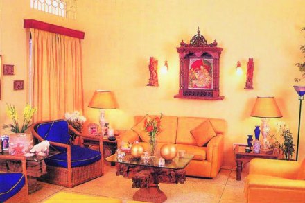 सुंदर माझे घर : लिव्हिंगरूम – घराचा आरसा