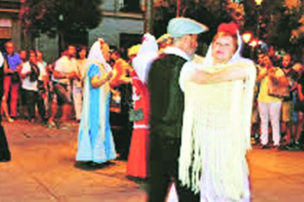 उत्सवप्रिय माद्रिद उत्सवप्रिय माद्रिद