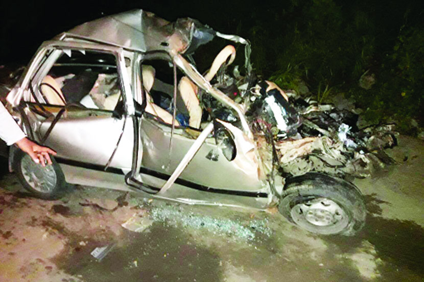 भांडुपमधील एकाच कुटुंबातील चौघांचा अपघाती मृत्यू भांडुपमधील एकाच कुटुंबातील चौघांचा अपघाती मृत्यू