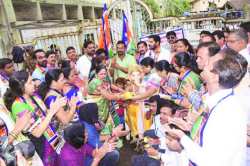 रस्ते दुरुस्तीचे काम सुरू असतानाच खड्डे आंदोलन