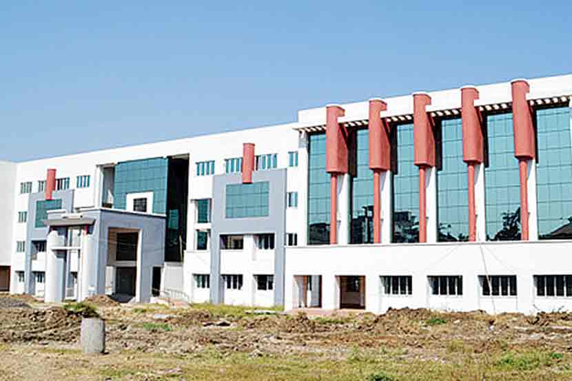 राष्ट्रीय अग्निशमन सेवा महाविद्यालयातच नियमांची पायमल्ली! राष्ट्रीय अग्निशमन सेवा महाविद्यालयातच नियमांची पायमल्ली!