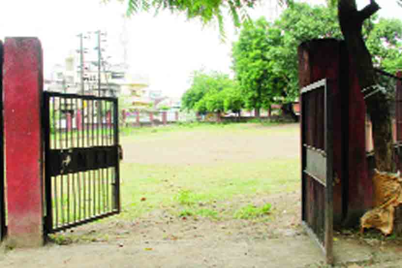 गोशाळेच्या नावावर जागा हडपणाऱ्याला वेसण
