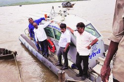 अवैध रेती उपशांवर कारवाई