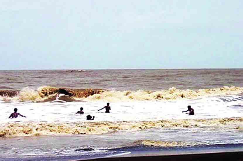 समुद्रकिनाऱ्यावर सुरक्षेची हेळसांड