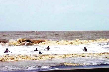 समुद्रकिनाऱ्यावर सुरक्षेची हेळसांड