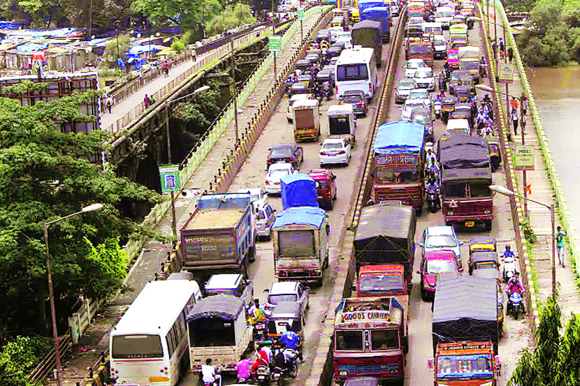 फेर‘फटका’ : वाहतूक कोंडीमुळे गुदमरलेले ठाणे