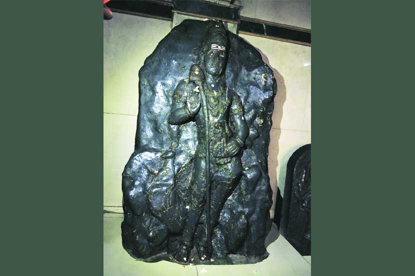 आडवाटेवरची वारसास्थळे : अंभेरीचा कार्तिकेय