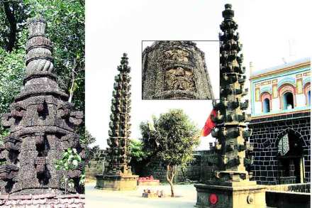 सौंदर्य दीपमाळांचे सौंदर्य दीपमाळांचे