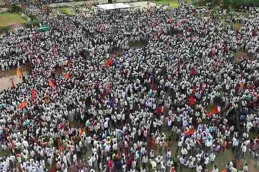 आरक्षणाचा आक्रोश शांत करण्याचे सरकारपुढे बिकट आव्हान