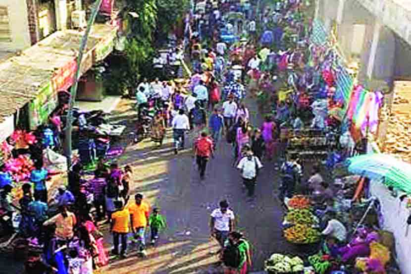 आता फेरीवाल्यांचा बंदोबस्त लोकांच्या हाती..