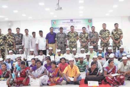 हिंसाचाराचा मार्ग सोडून नक्षलवाद्यांना मूळ प्रवाहात आणण्याचे काम मंडळाकडून सातत्याने सुरू आहे.