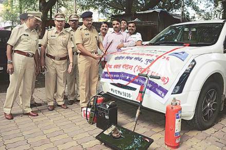 पोलीस मित्र संघटना पुणे शहरतर्फे राबविण्यात येणाऱ्या या मोबाइल व्हॅनच्या उपक्रमाचे उद्घाटन परिमंडळ एकचे पोलीस उपायुक्त सुधीर हिरेमठ यांच्या हस्ते झाले.