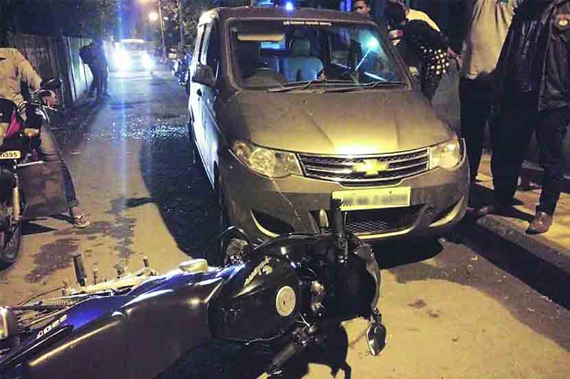 बेशिस्त चालकांमुळे वाहतूक व्यवस्थेची दुर्दशा
