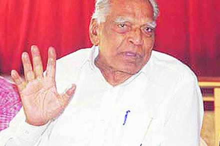 आरक्षणाचा फायदा उठवणारा नवा वर्ग तयार होऊ नये – एन.डी.
