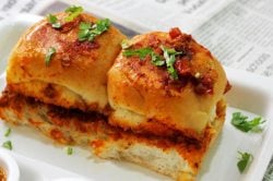 कसा बनवायचा चटपटीत मसाला पाव? | How to make Masala Pav