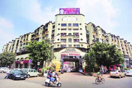 कुटुंबसंकुल : शांत, शीतलतेचा आवास कुटुंबसंकुल : शांत, शीतलतेचा आवास