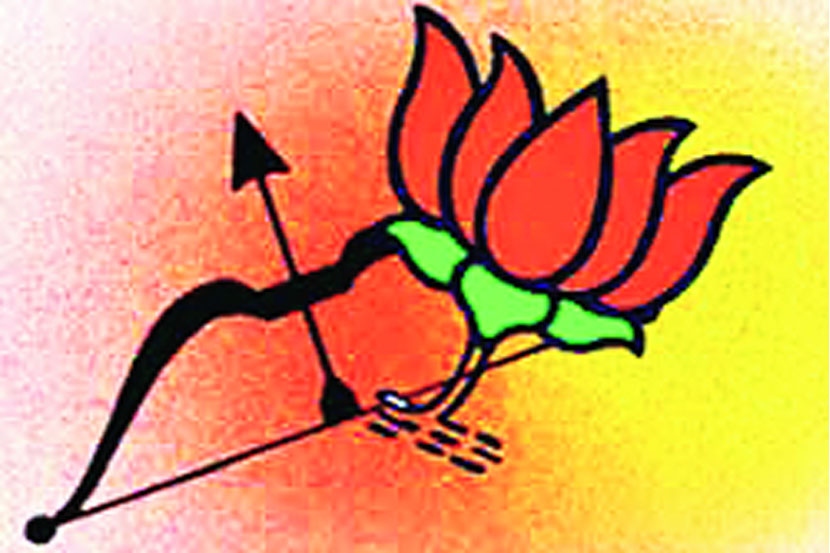 नाशिक महानगरपालिका निवडणुकीचे बिगुल वाजल्यानंतर युती होणार की नाही या प्रश्नाला आता सुरुंग लागले आहेत. 