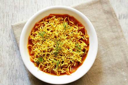 how to make shev bhaji, शेव भाजी कशी बनवायची