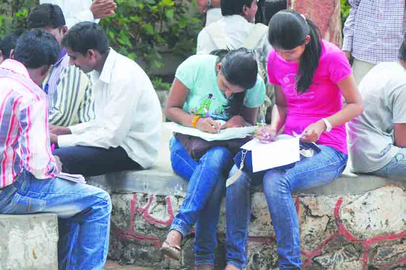 आर्थिक दुर्बलांच्या उच्चशिक्षणाचा भार सरकार उचलणार