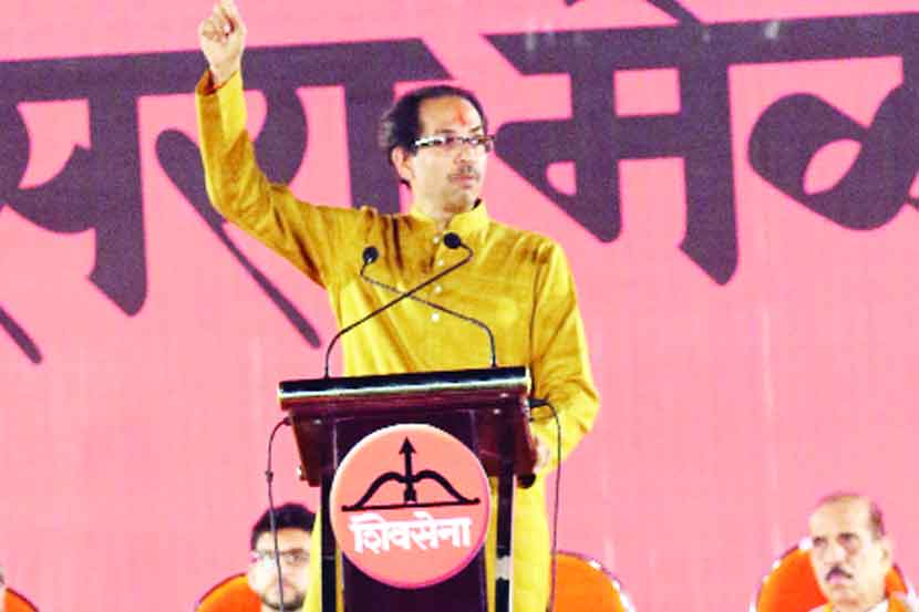लोकसत्ता वृत्तवेध : उद्धव ठाकरे यांचे दोन दगडांवर पाय