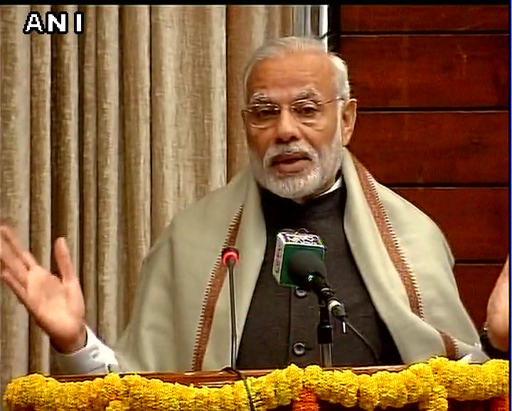 पंतप्रधान मोदींची विरोधकांवर टीका