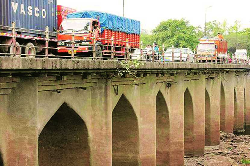 पुलांच्या सुरक्षेसाठी स्वतंत्र विभाग पुलांच्या सुरक्षेसाठी स्वतंत्र विभाग