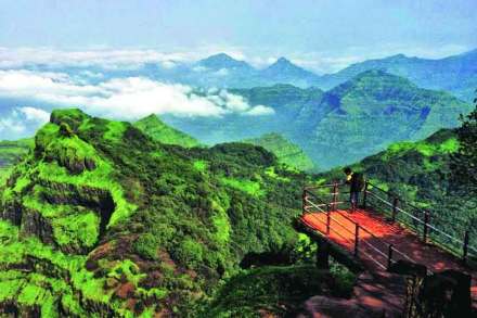आडवाटेवरची वारसास्थळे : आर्थरसीट