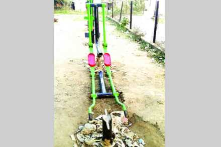 बाजारात कचरा,‘ग्रीन जीम’चीही दुर्दशा