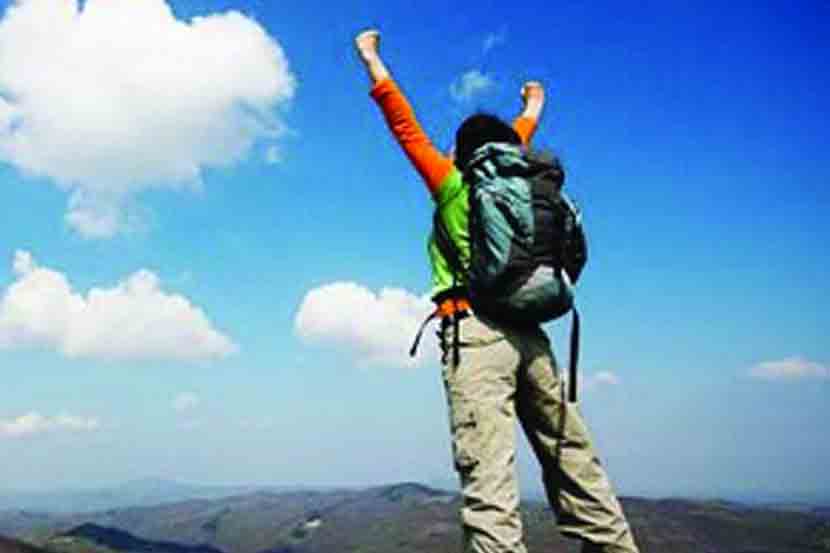 एकटय़ाने प्रवासाला निघताना.. एकटय़ाने प्रवासाला निघताना..