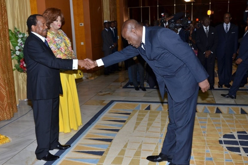 socail media, Picture of Cameroon Minister bowing to the President goes viral, viral news, facebook, twitter, Loksatta, Loksatta news, Marathi, Marathi news