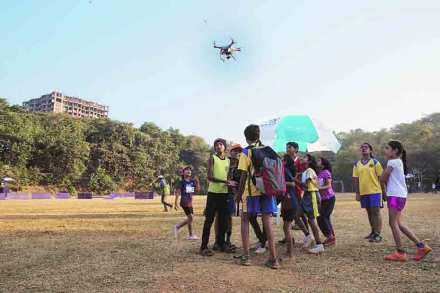 शालेय स्पर्धाना तंत्रज्ञानाची साथ