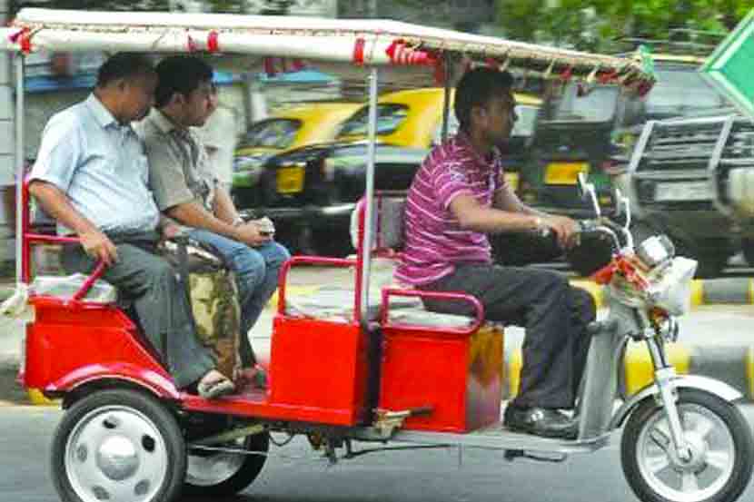 ‘ई-रिक्षा’ विक्रेत्यांकडून नियमांना ‘खो’!