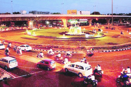 भव्यदिव्य प्रकल्पांआड मूलभूत प्रश्न कायम!