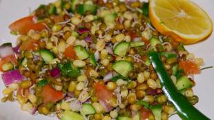 Sprouts Bhel, मोड आलेल्या कडधान्यांची भेळ