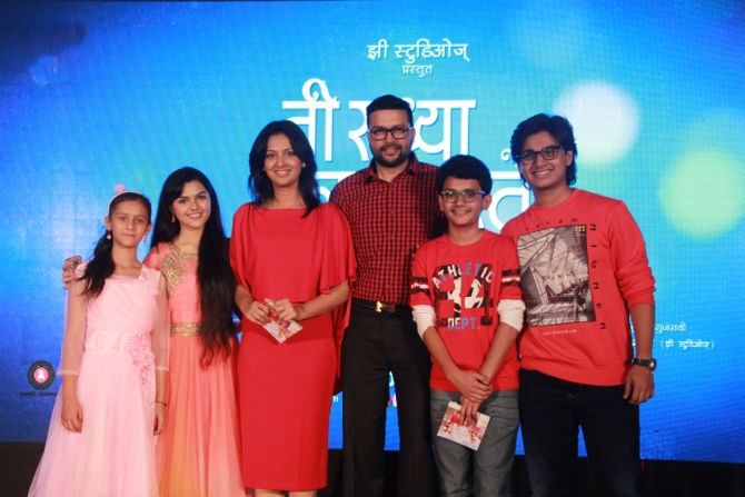 'ती सध्या काय करते' हा चित्रपट येत्या ६ जानेवारी २०१७ ला प्रेक्षकांच्या भेटीस येत आहे.