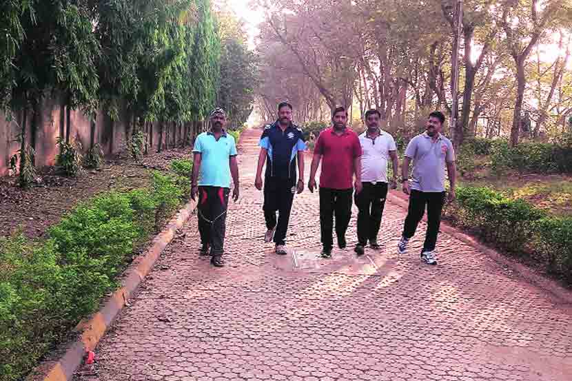 पाऊले चालती.. : मैत्रीचा ट्रॅक पाऊले चालती.. : मैत्रीचा ट्रॅक