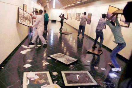 loksatta, marathi news paper, news paper, news online, marathi news, marathi news online, newspaper, news, latest news in marathi, current news in marathi,sport news in marathi, bollywood news in marathi, lal sena, vandalism, mf husain, loksatta, marathi news paper, news paper, news online, marathi news, marathi news online, newspaper, news, latest news in marathi, current news in marathi,sport news in marathi, bollywood news in marathi, lal sena, vandalism, mf husain,