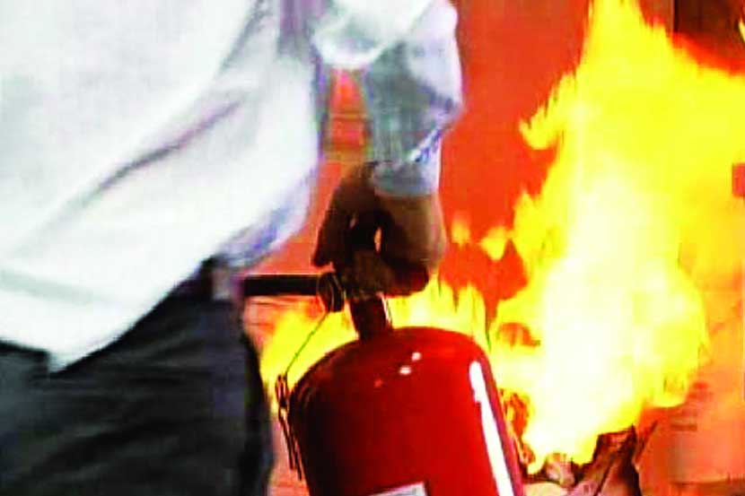 आस्थापनांना अग्निधोका! आस्थापनांना अग्निधोका!
