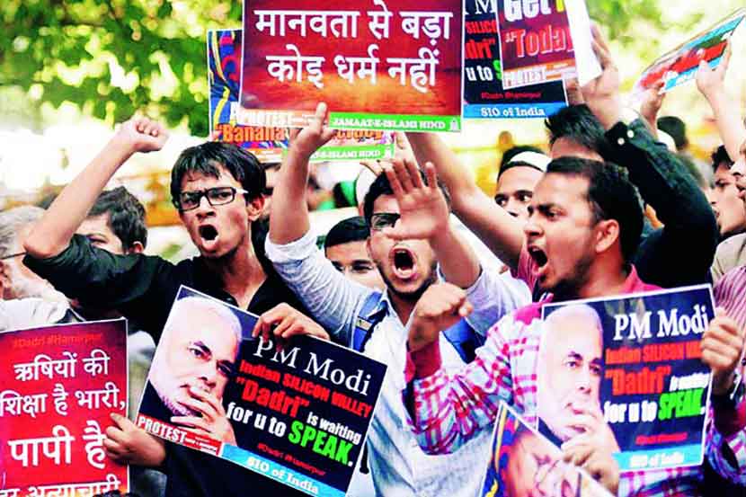 भारत लोकशाहीमुक्त होत आहे?