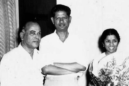 ‘एचएमव्ही’चे वसंतराव कामेरकर, वसंत प्रभू आणि लता मंगेशकर

छायासौजन्य प्रदीप साठे आणि बाळ चावरे