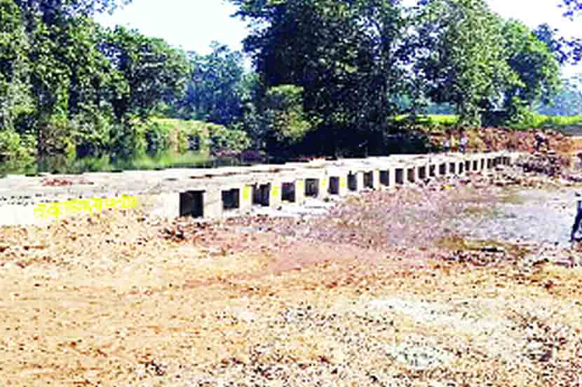  दुर्गम भागात १७ दिवसांत ८ लाख रुपये खर्चून उभारलेला हाच तो पूल .. 