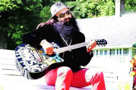 रॉकबाबा, आम्हाला वाचवा..